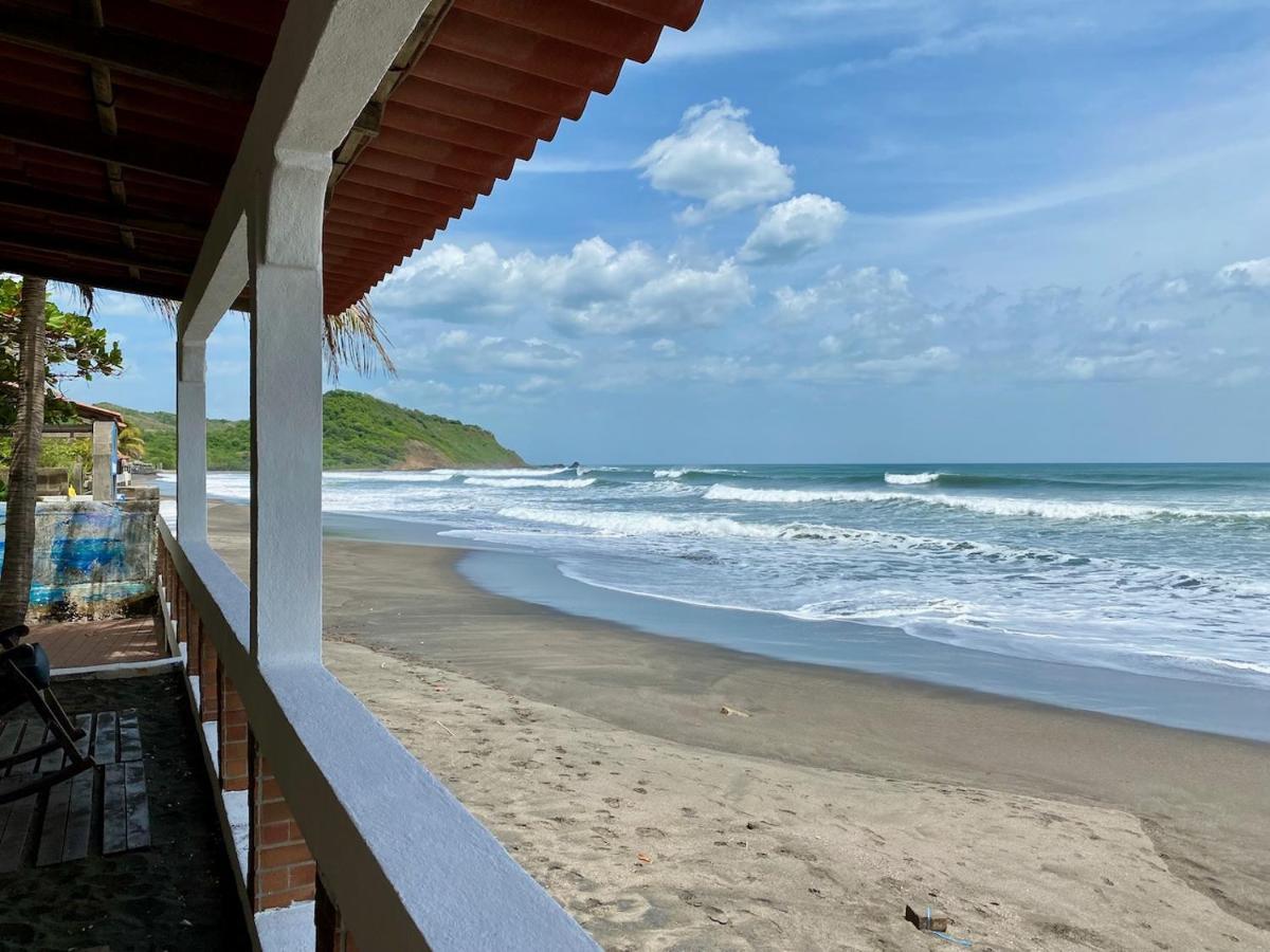 Solid Surf Camp Hostel Nicaragua Transito Exterior foto
