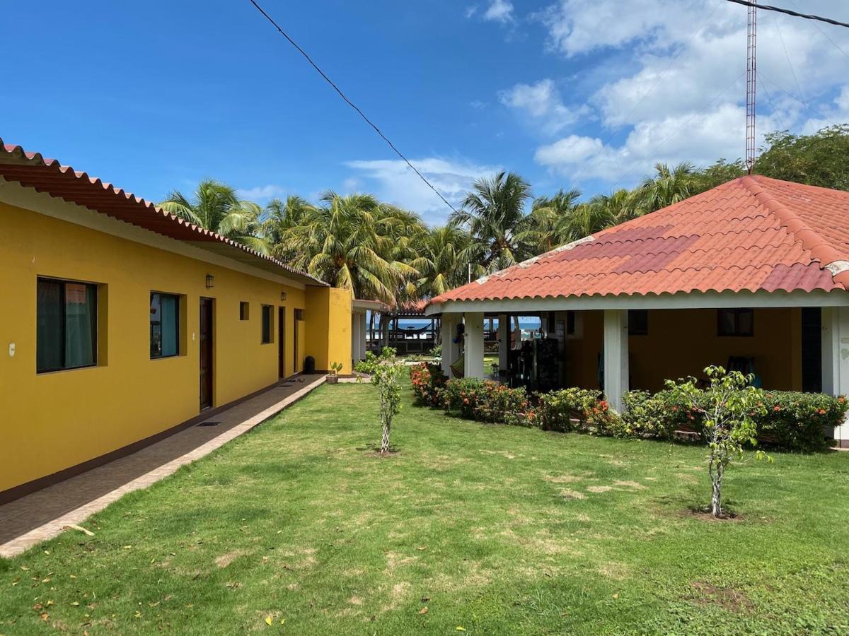 Solid Surf Camp Hostel Nicaragua Transito Exterior foto